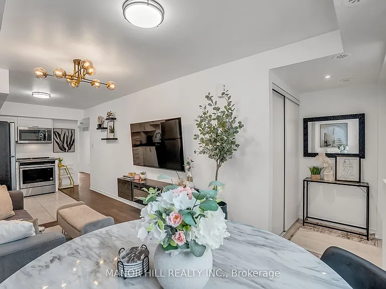 7 Applewood Ln #228 — Photo 9