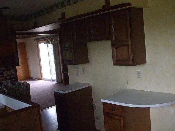 3rd image of 527 Township Road 2802