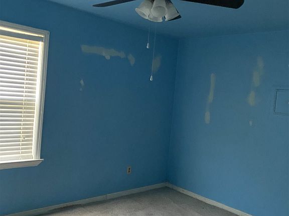 4th image of 4909 Ravenswood Ave