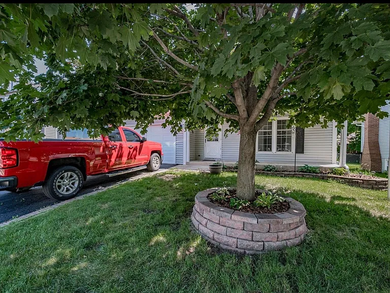 989 Tioga Ct — Photo 27
