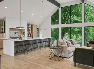 6608 Pawnee Rd, Edina, MN 55439