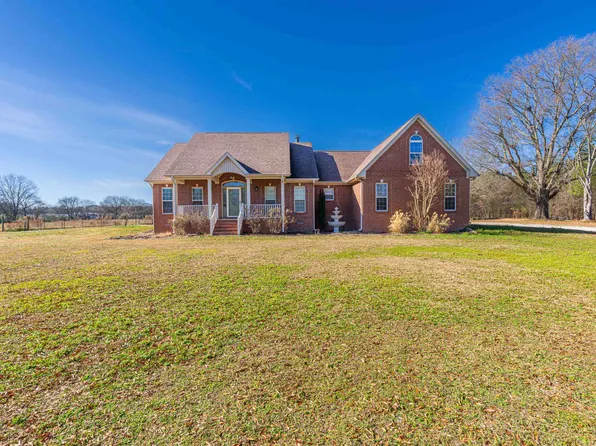 1253 Clement Rd, Russellville, AL 35654
