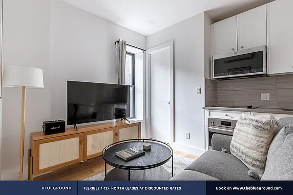 Rented by The Blueground | media 2