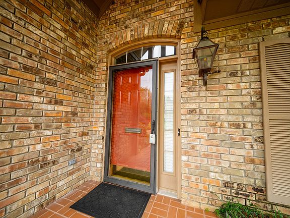 2nd image of 1616 Alta Vista Cir