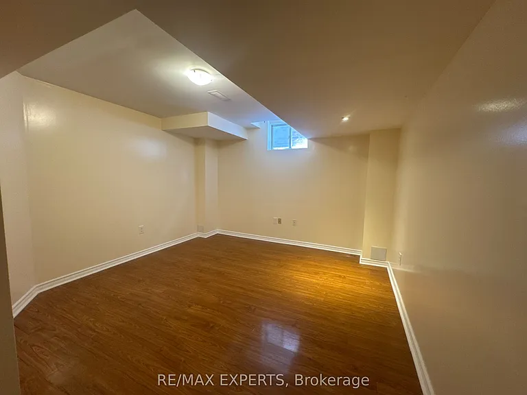 5 Cadillac Cres #BASEMENT — Photo 11