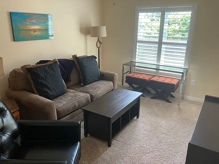 2046 McLin Ln — Photo 8