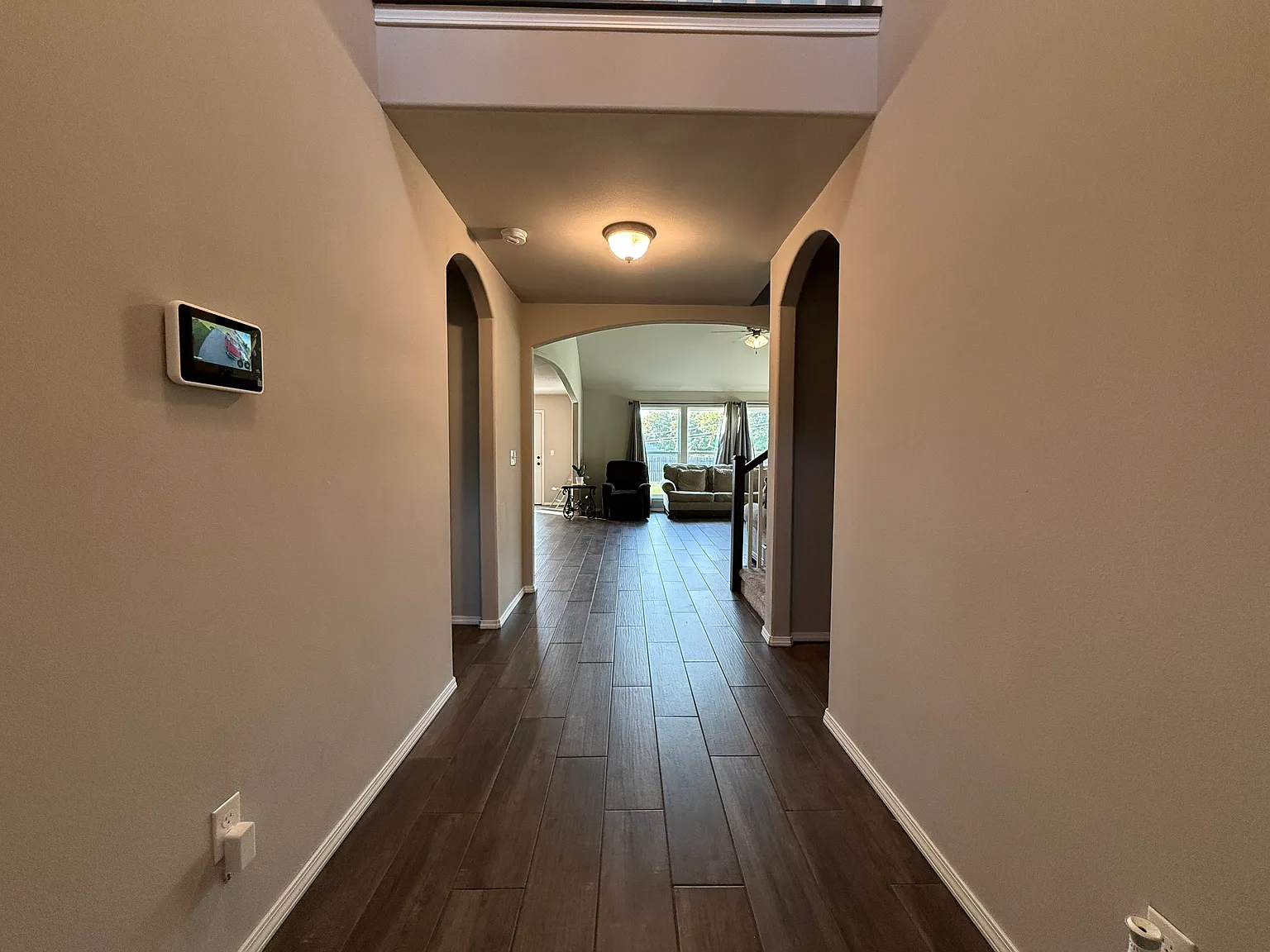 4 bed, 2242 sqft, $2,700 — Photo 3