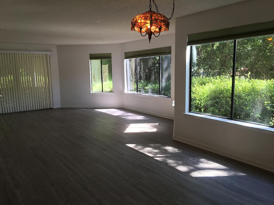 1st image of 55 Bay Dr APT 1103