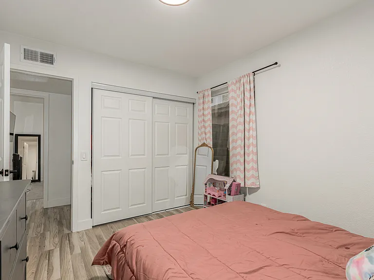 429 S Gaylord — Photo 14