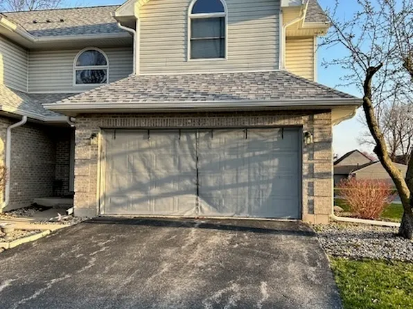 2502 Tulip Ln, Crest Hill, IL 60403