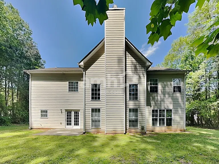 240 Shenandoah Trce — Photo 24