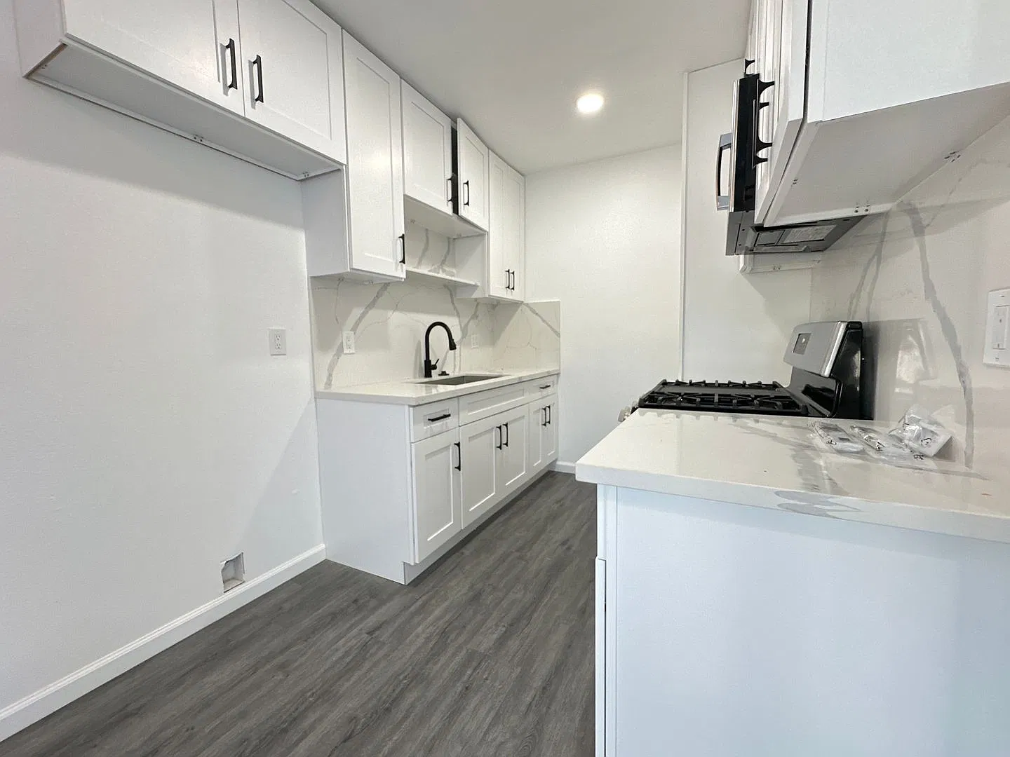 10392 Lampson Ave — Photo 4