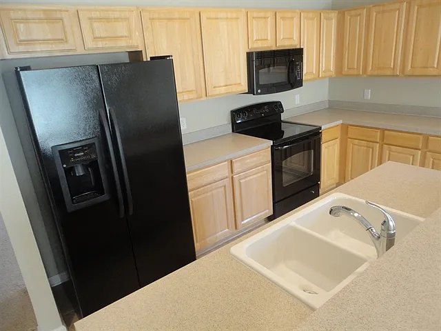 5211 100th Dr E — Photo 2