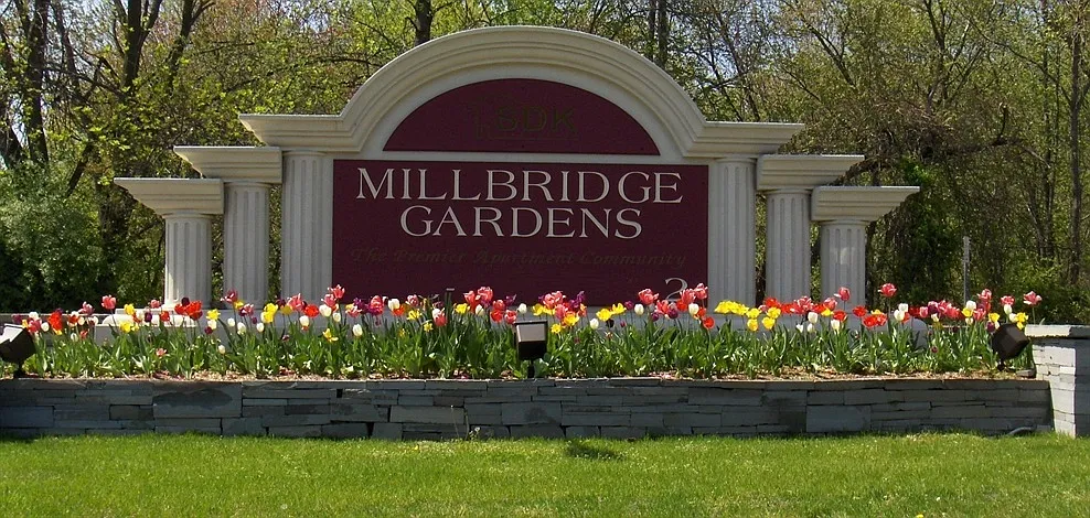 Building Photo - Millbridge Gardens