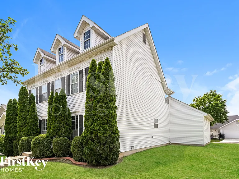 217 Hawksbury Pl — Photo 2