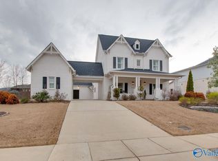2817 Natures Cove Dr, Owens Cross Roads, AL 35763
