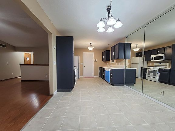 4th image of 2502 Whitmire Dr