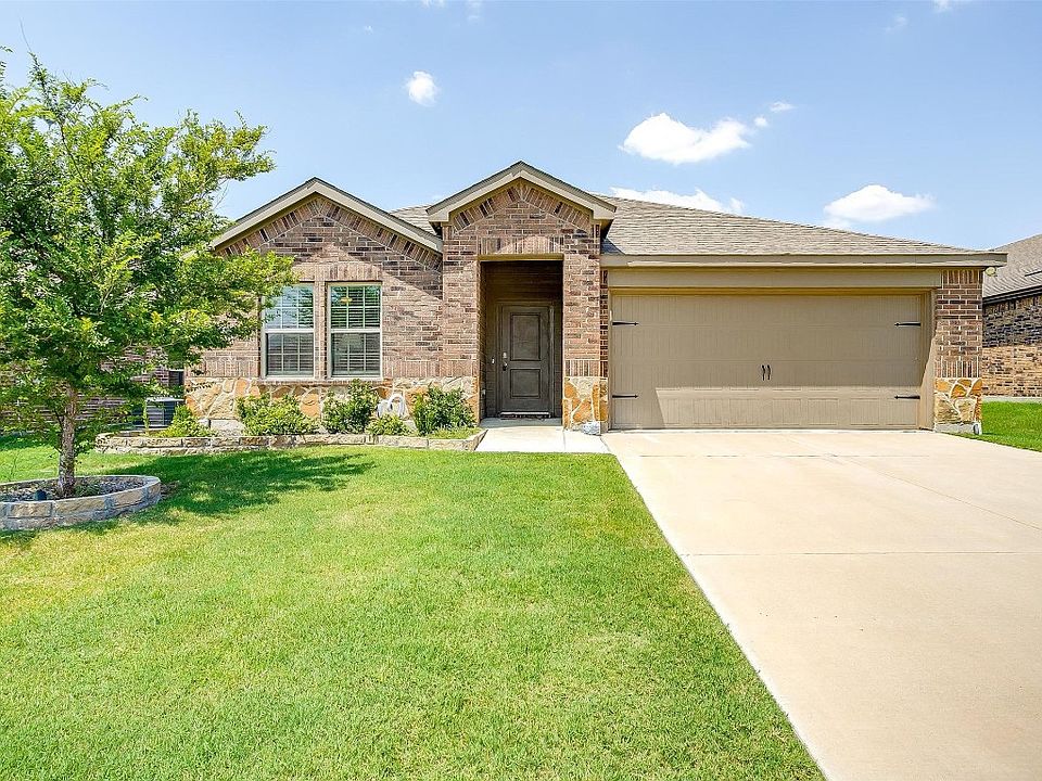 1st image of 917 English Dr