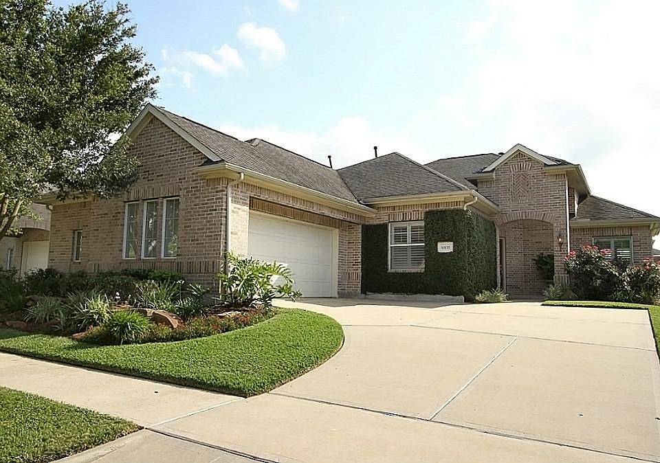 1st image of 10135 Lost Hollow Ln