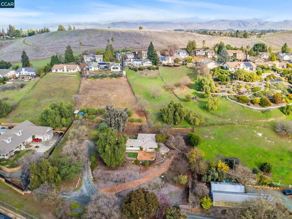 934 San Miguel Rd, Concord, CA 94518