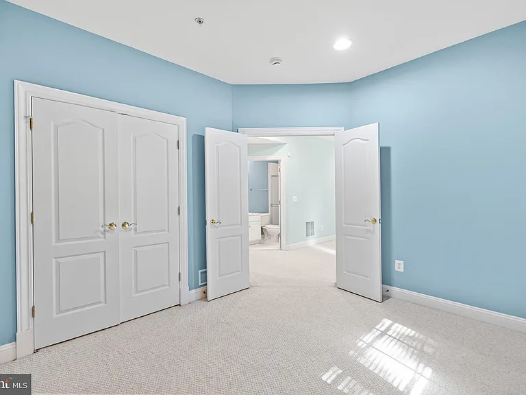 5237 Bessley Pl — Photo 13