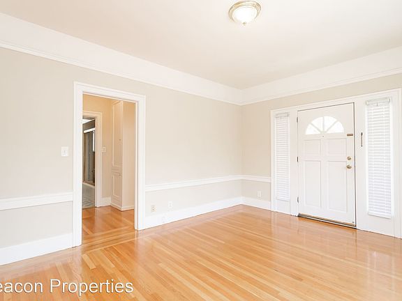 4th image of 718 Walker Ave