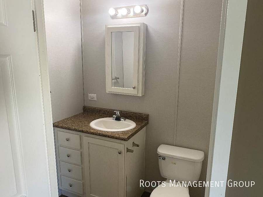 2706 Apollo Dr, Saginaw, MI 48601 Zillow