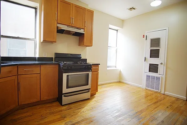 Rented by Hagstrom Management Inc | media 55