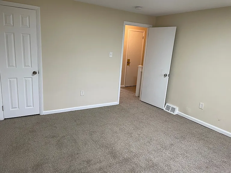 192 Madison Dr — Photo 12