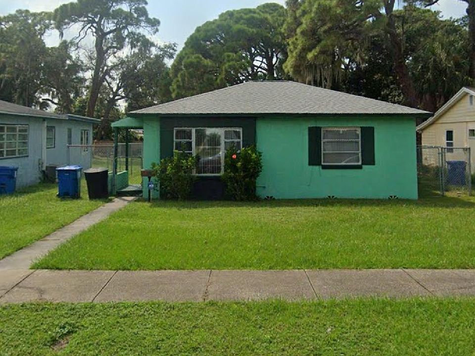 1st image of 4121 8th St S
