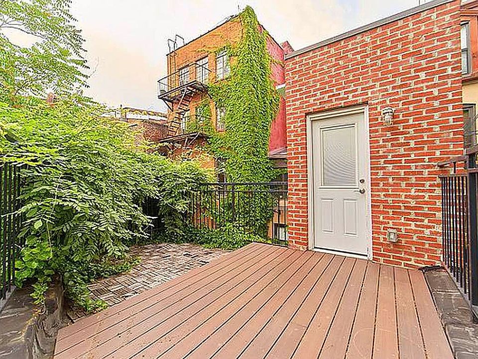 1st image of 226 W 13th St #3