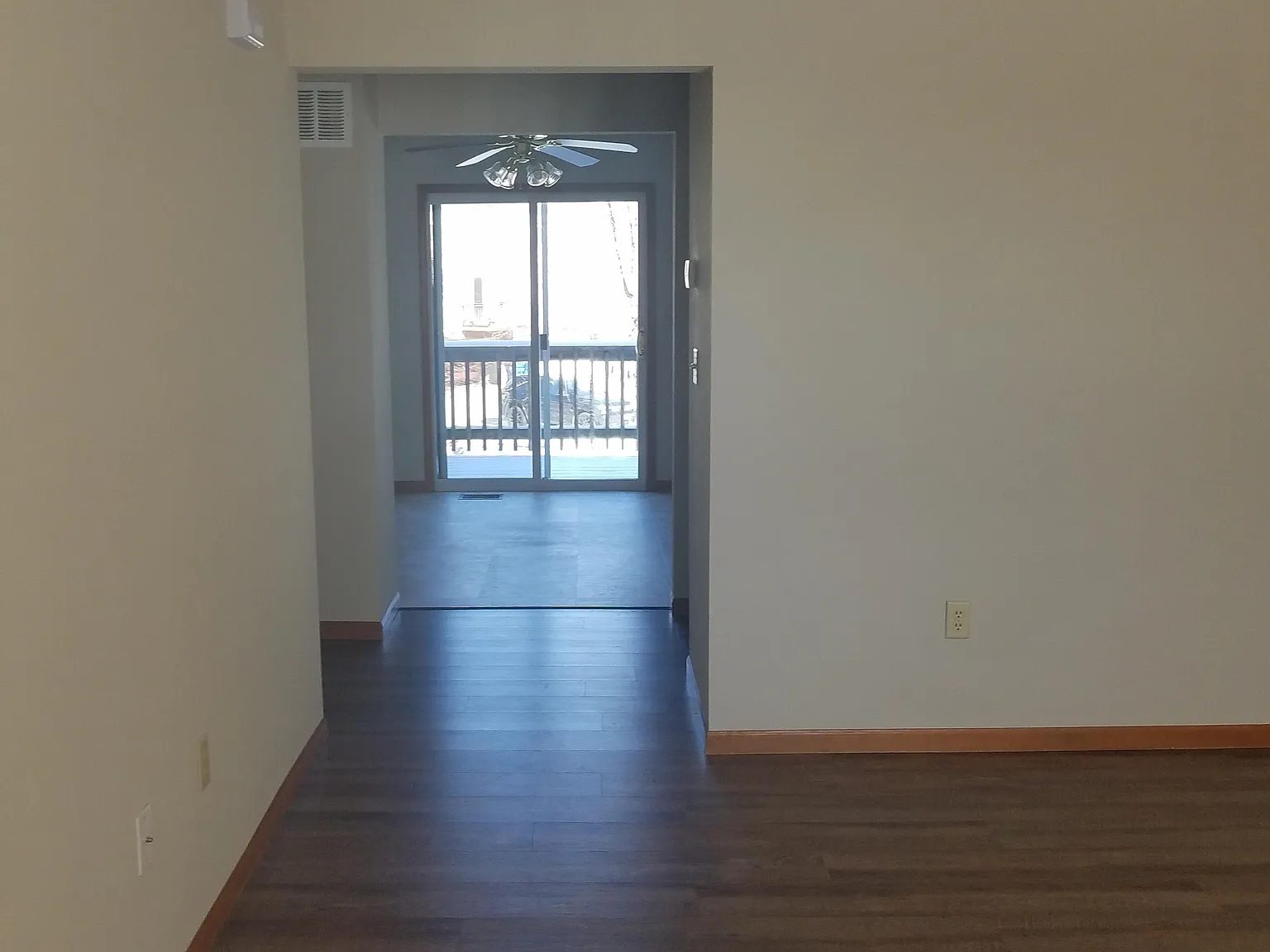 2 bed, 1.5 bath, 1280 sqft, $1,475 — Photo 3