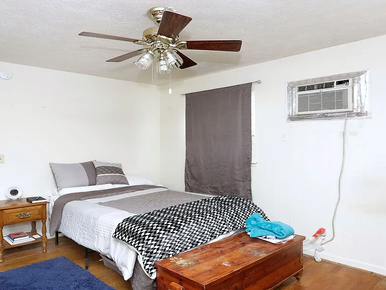 1348 Royalty Ct — Photo 6
