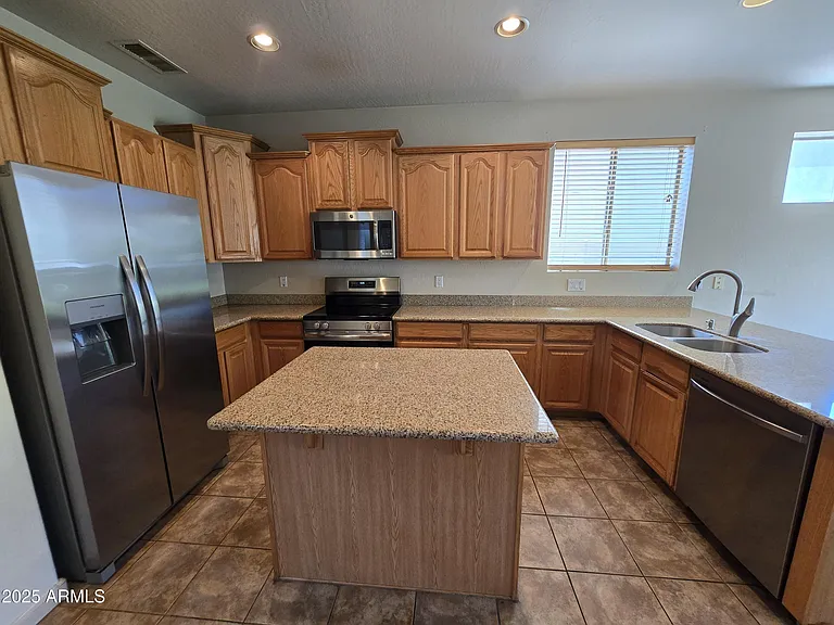 223 W Pelican Dr — Photo 9