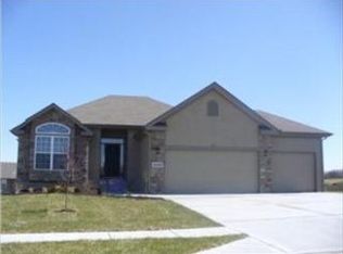 10105 N Farley Ave, Kansas City, MO 64157