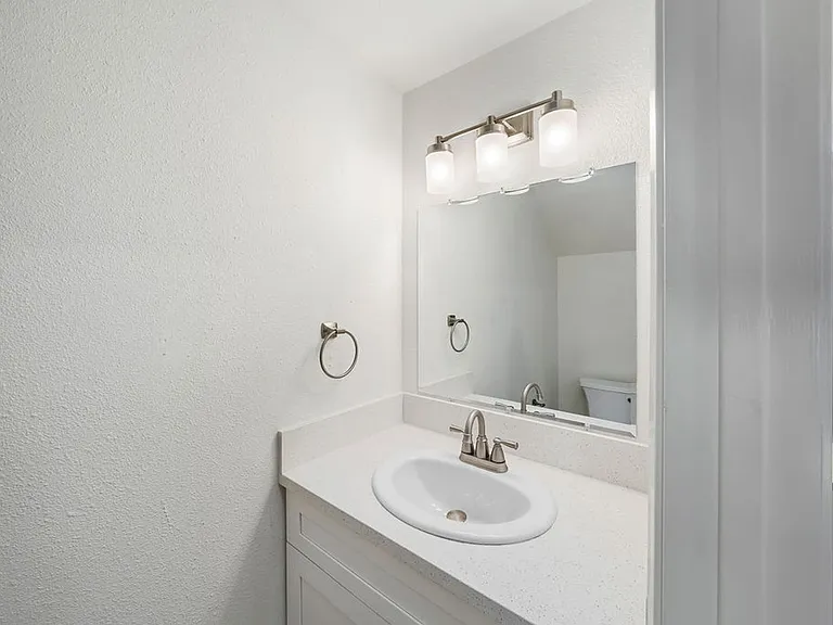 180 Brisco Rd — Photo 25