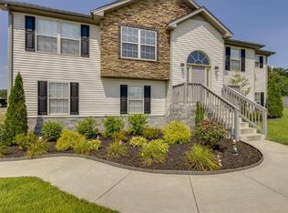 1613 Erika Dr, Clarksville, TN 37042