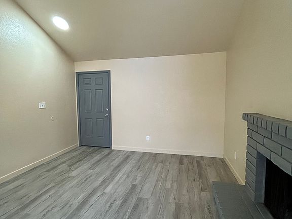 5th image of 1424 Sylvan Ave