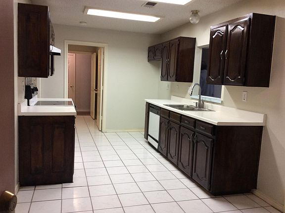 3rd image of 303 Trees Dr #2