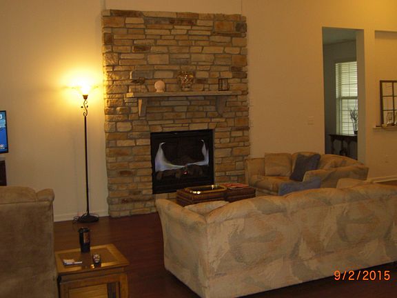 GREAT ROOM W/GAS FIREPLACE