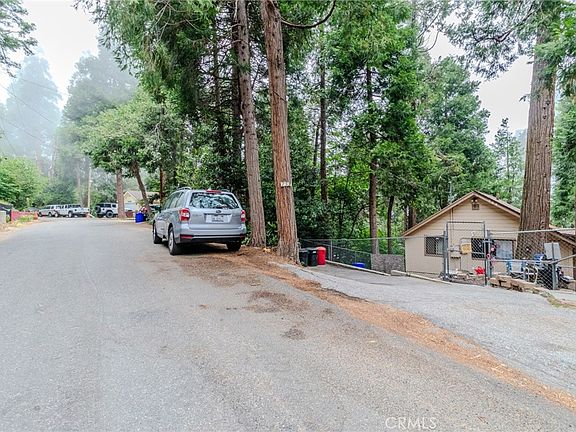 3rd image of 753 Woodland Rd