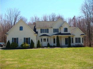 8967 Carriage Xing, Eden, NY 14057