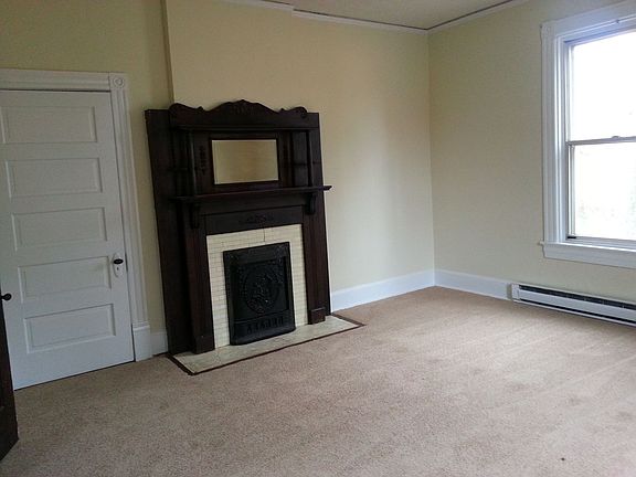 5th image of 226 Kenyon St