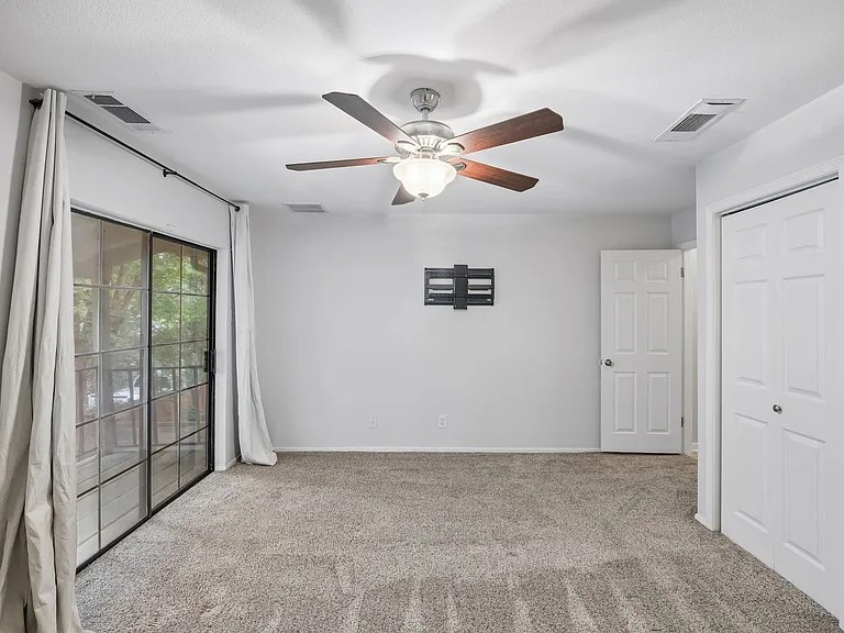 2908 Clear Springs Dr — Photo 14