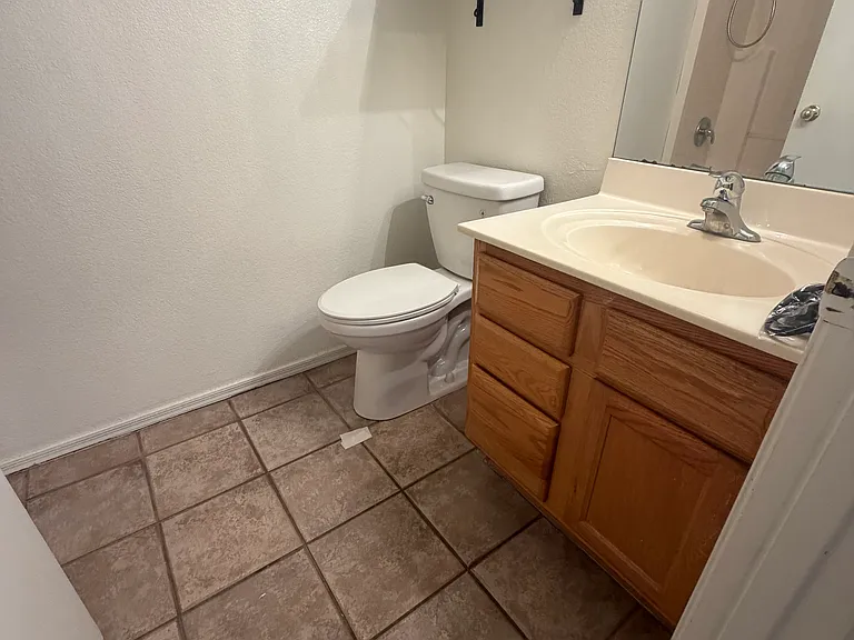 688 N Coral Key Ave — Photo 11