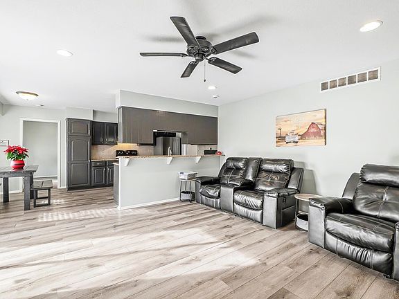 4th image of 2204 N Winstead Cir