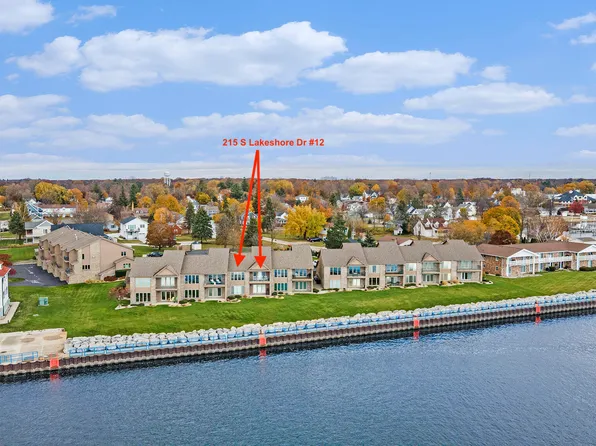 215 S Lakeshore Dr Unit 12, Ludington, MI 49431