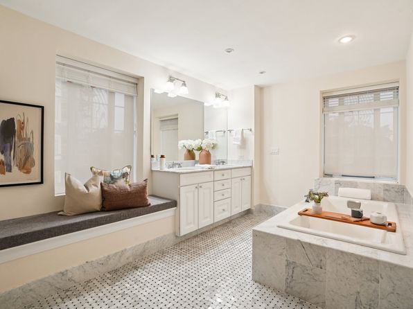 20 Chapel St APT B811