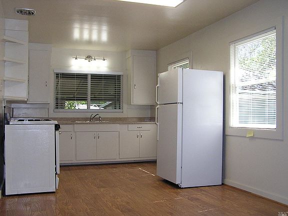 4th image of 245 W Gobbi St