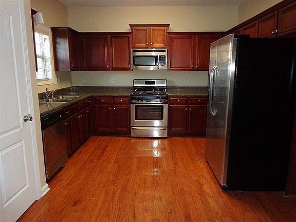 4th image of 2154 Waterford Park Dr